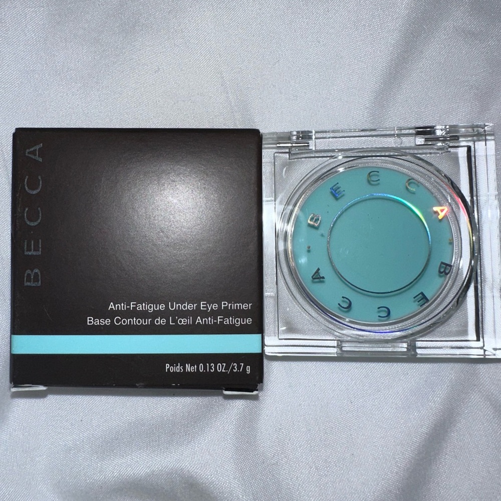 BECCA Refreshing Under Eye Primer in Aqua Blue